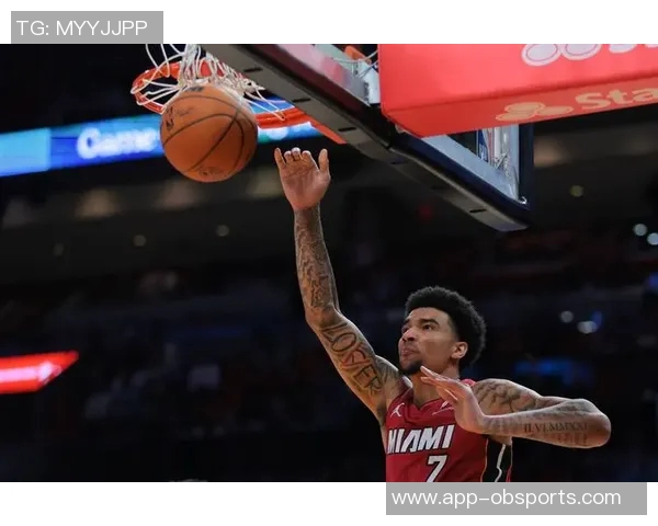 热火全队齐发力半场9人得分5人上双展现团队实力