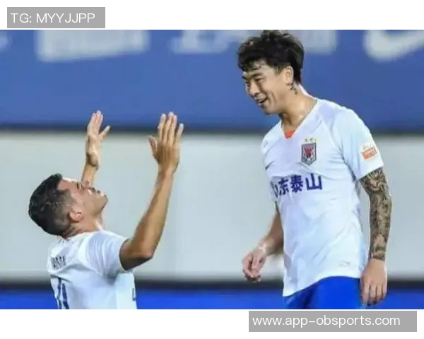 石柯深情告别感谢泰山球迷与队友携手共度难忘时光